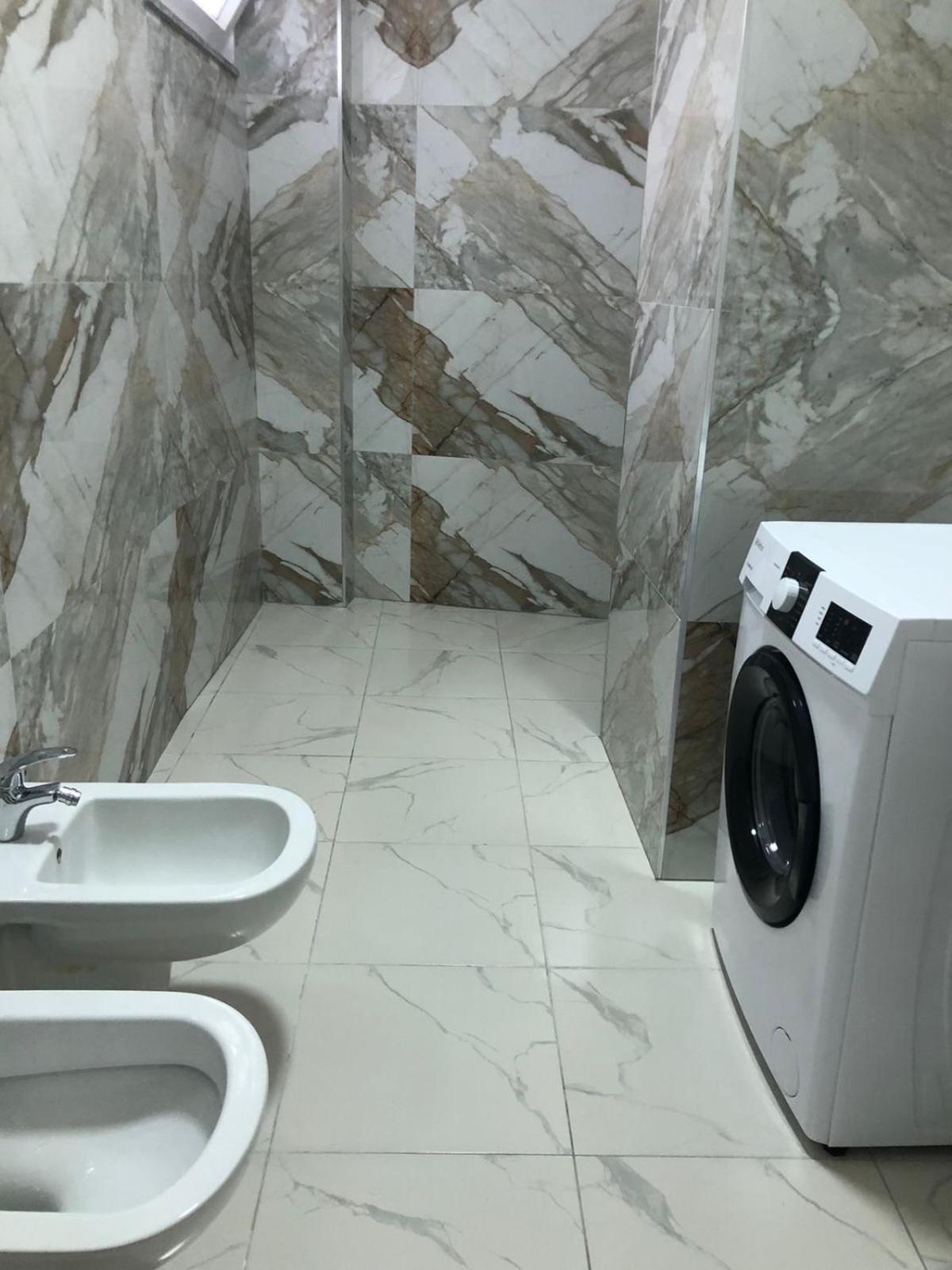 Apartament Xhuli *